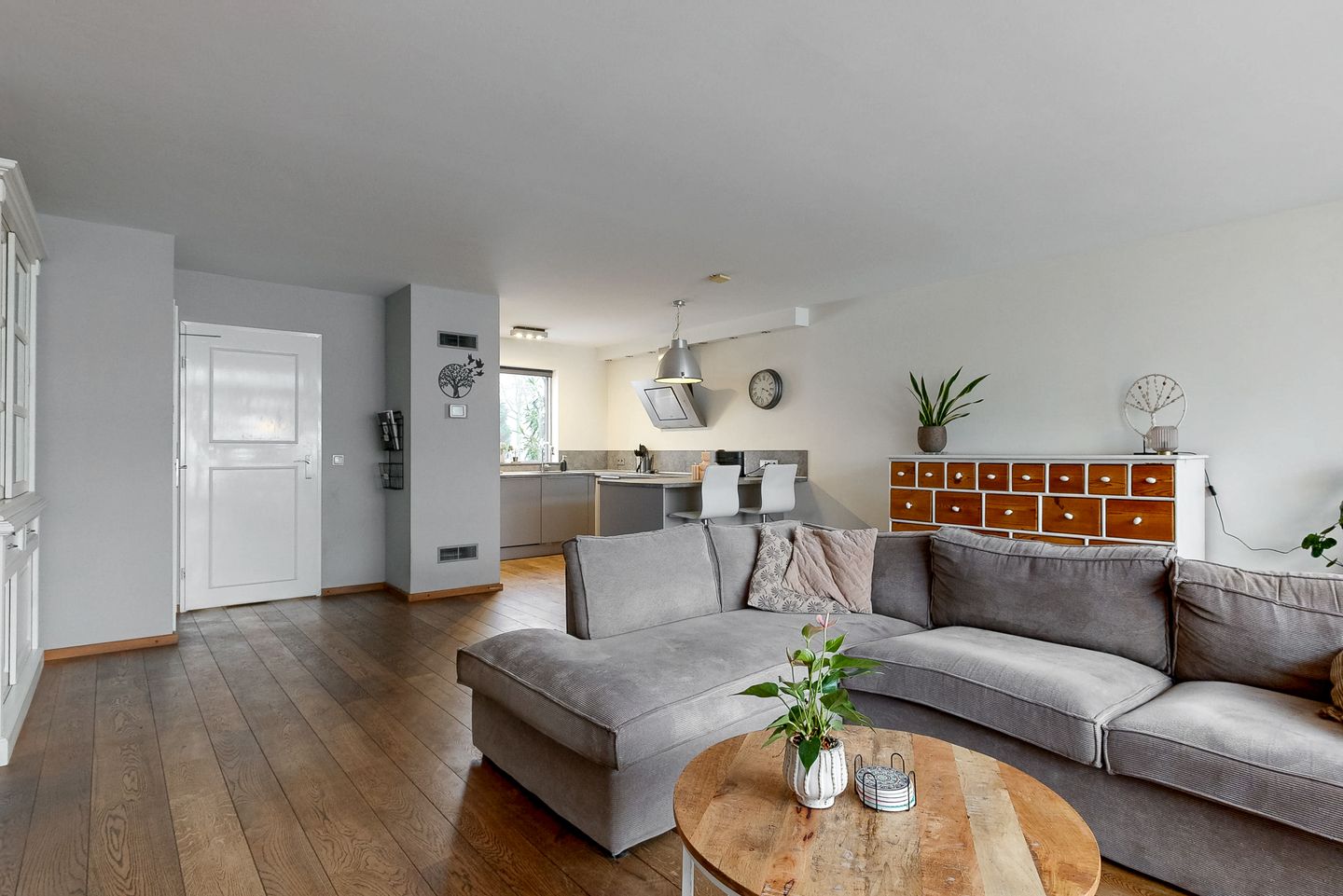 Foto 10 van Ruth Firststraat 3