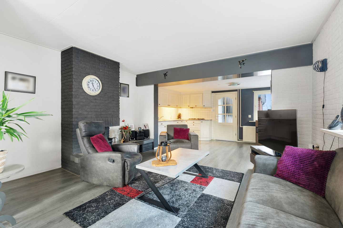 Photo 4 of van Limburg Stirumstraat 26