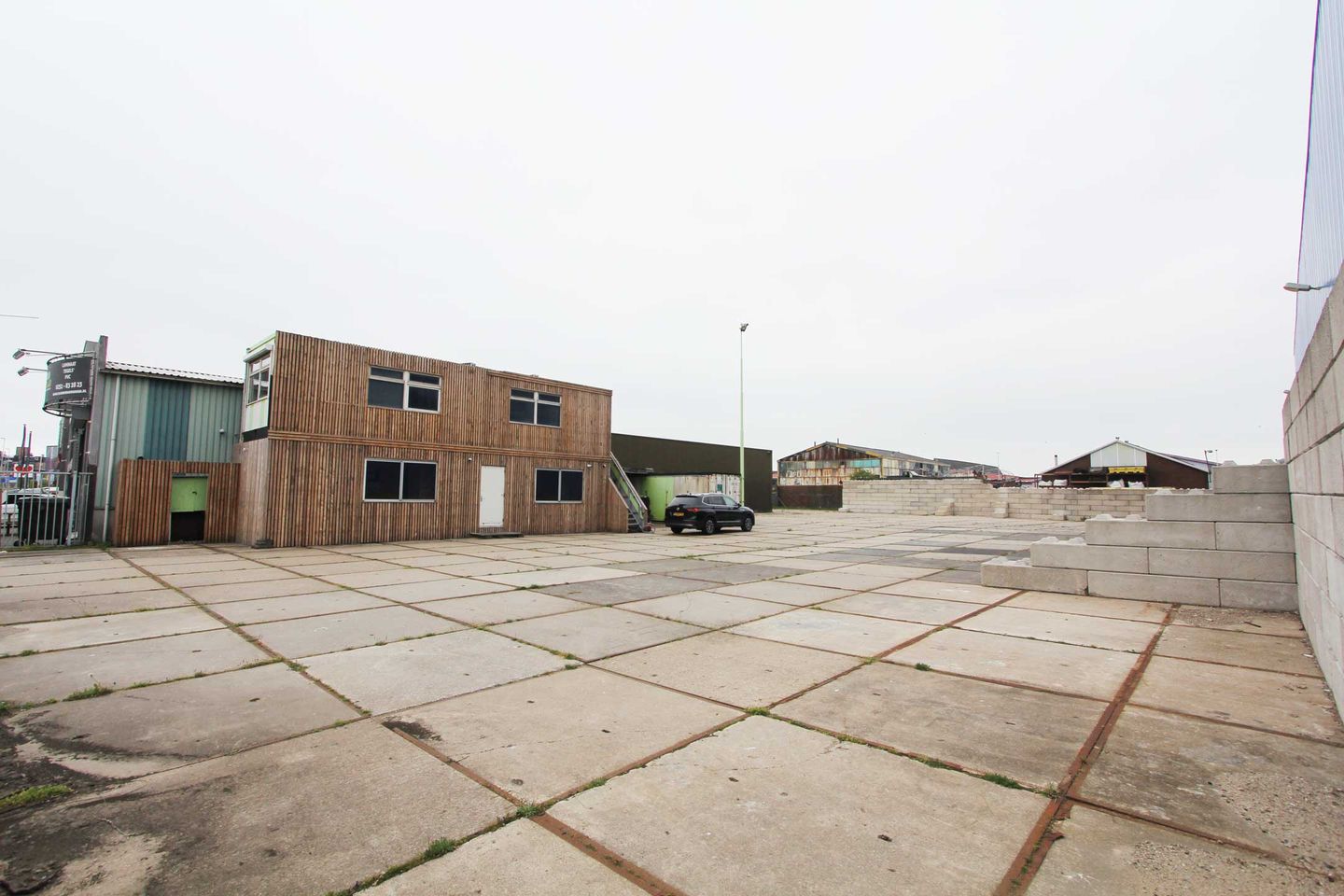 View photo 3 of Wijkermeerweg 51-A