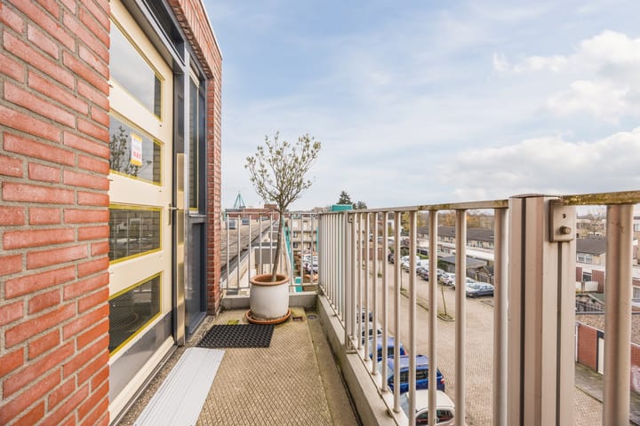 Foto 10 van Kazernestraat 67