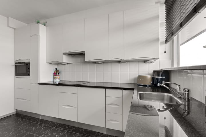 Foto 27 van Titus Brandsmastraat 93