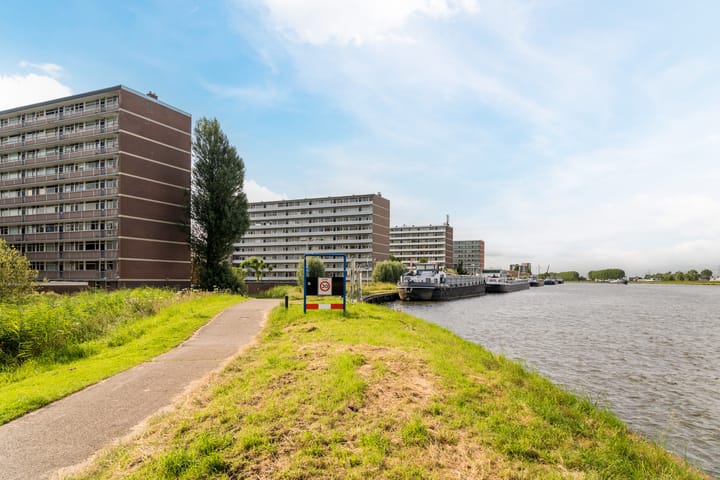 Foto 34 van Titus Brandsmastraat 93