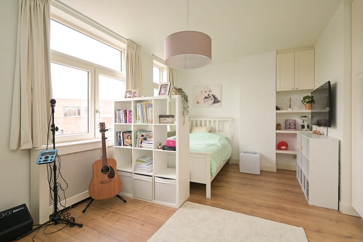 Foto 26 van Van Nijenrodestraat 49