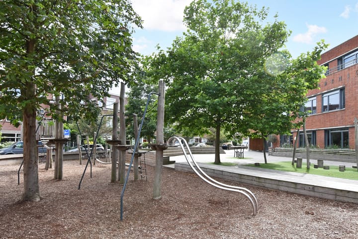 Foto 33 van Van Nijenrodestraat 49