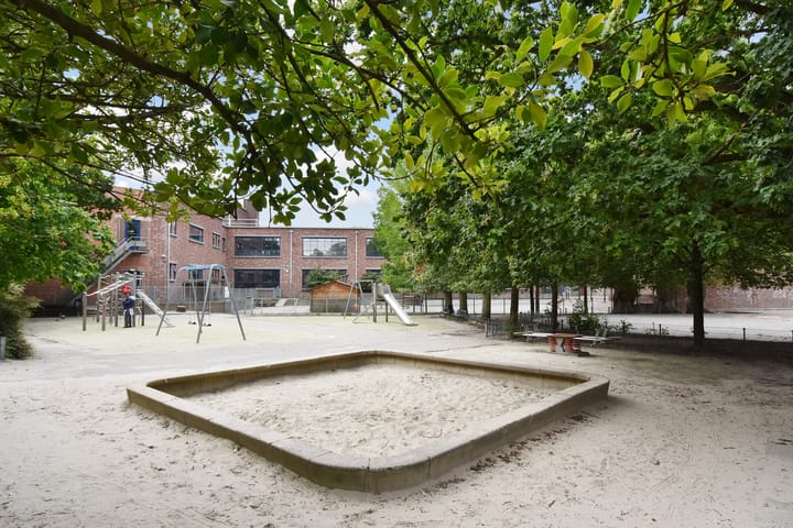 Foto 45 van Van Nijenrodestraat 49