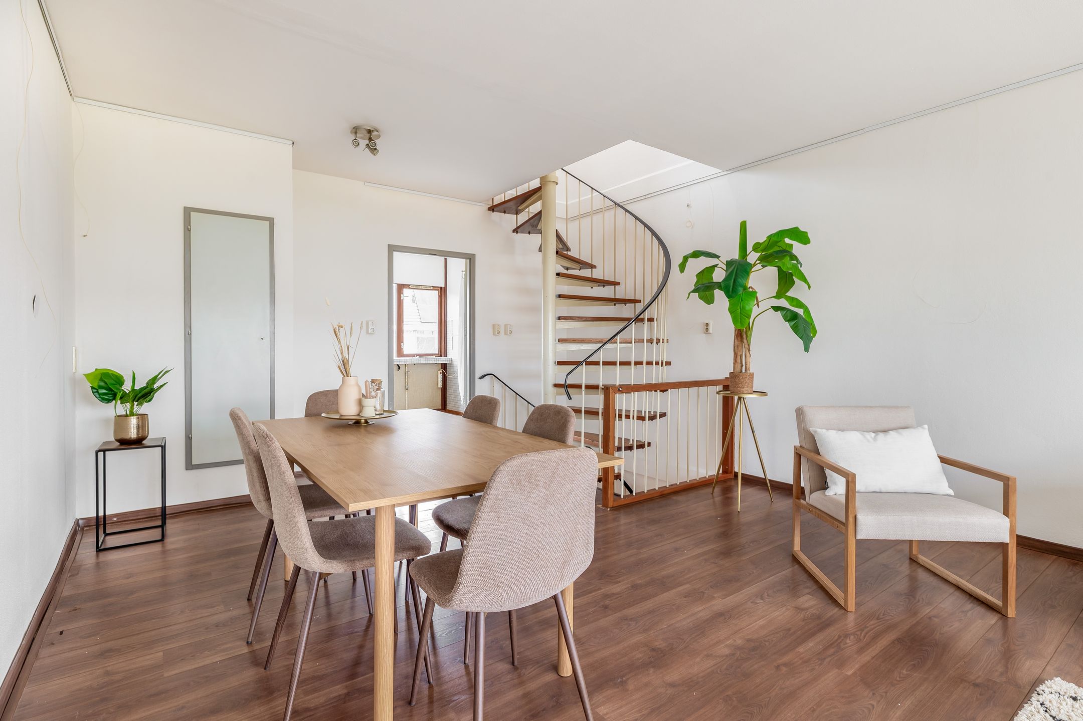 Foto 12 van Diezelaan 14