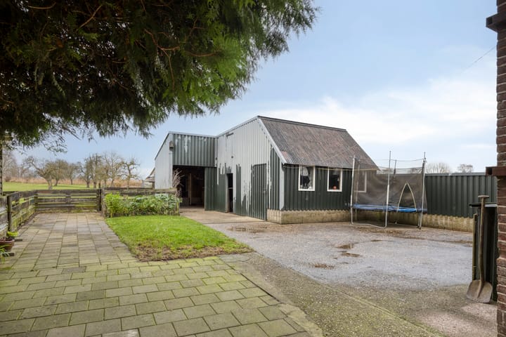 Foto 23 van Provincialeweg Oost 56