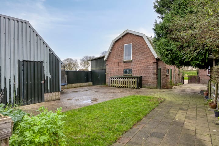 Foto 25 van Provincialeweg Oost 56