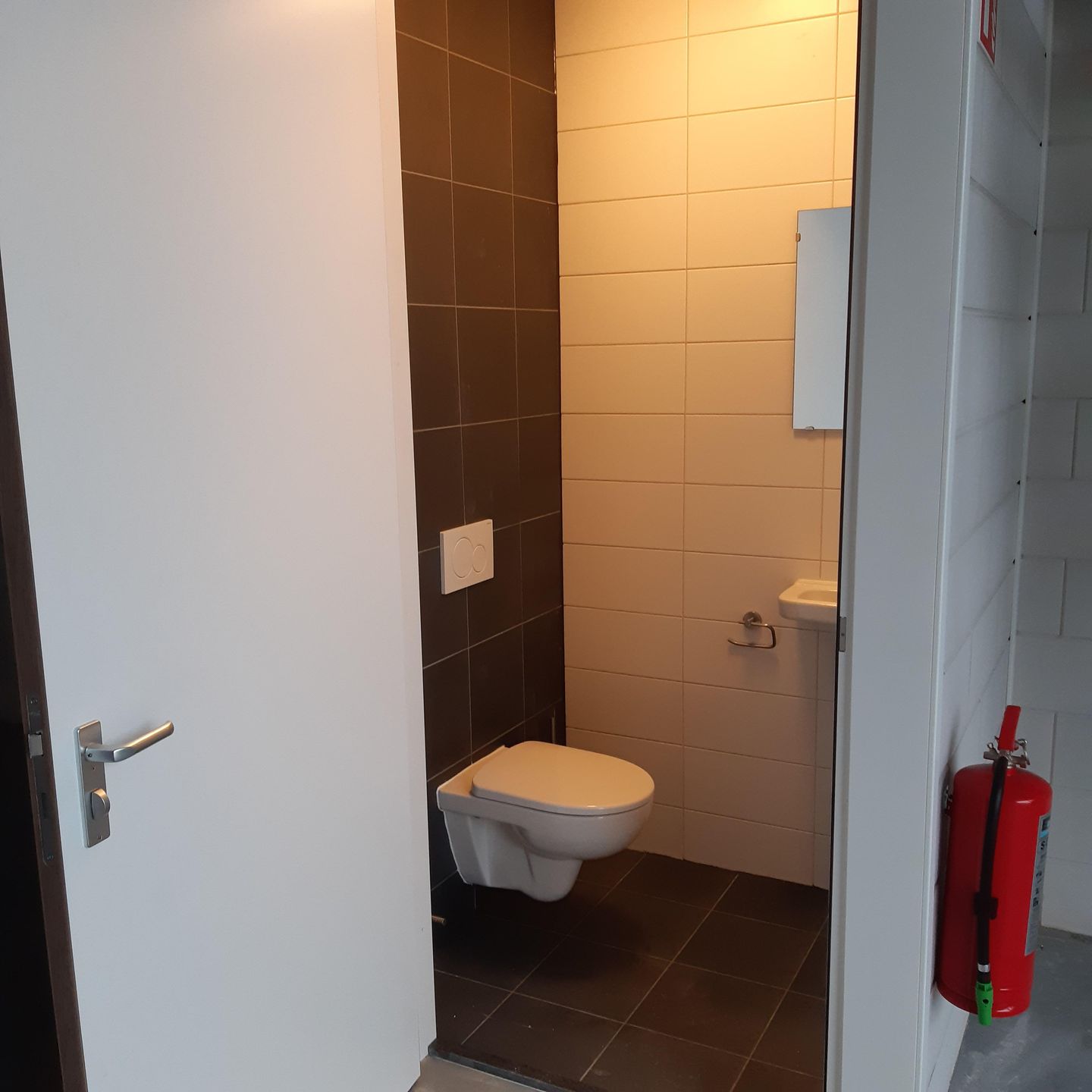 View photo 3 of Laan van Overvliet 11