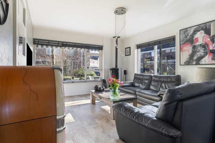 Foto 10 van Karveelstraat 77