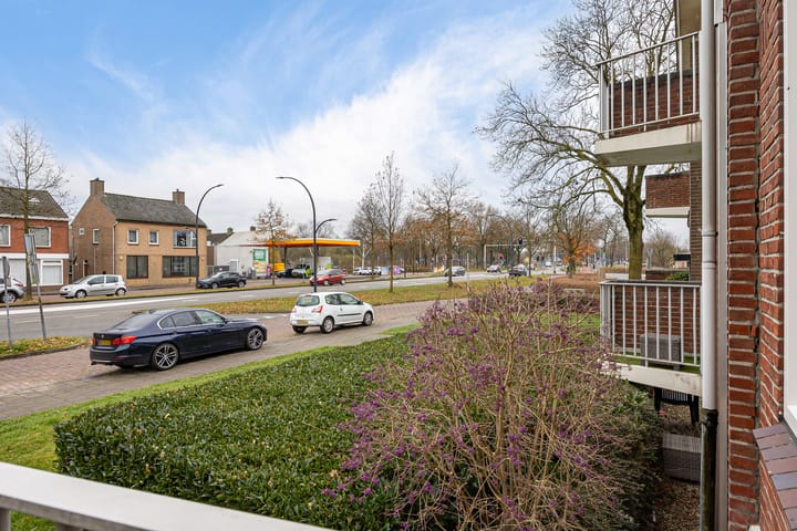 Foto 32 van Gronausestraat 1093