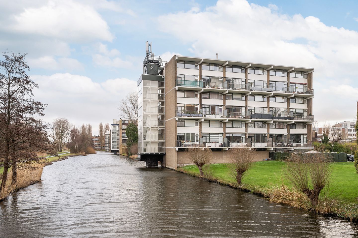 Foto 1 van van der Waalsstraat 37