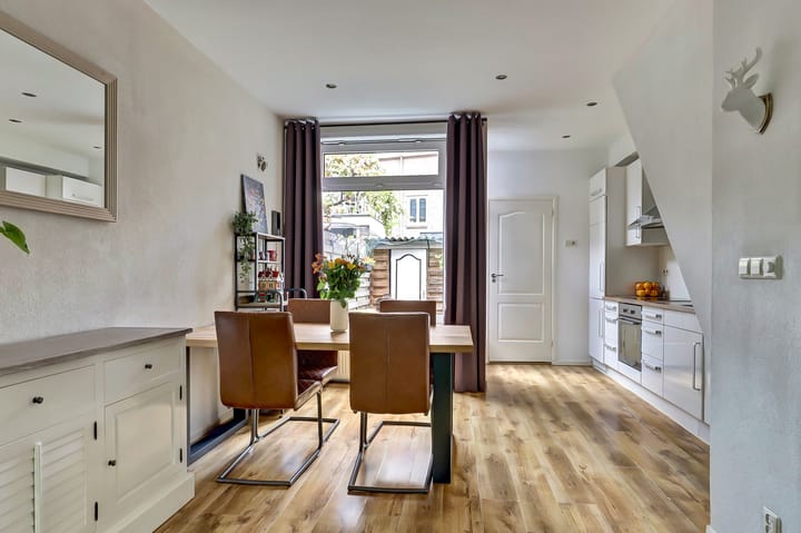 Photo 4 of Makassarstraat 77