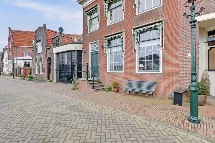 Foto 7 van Tussen Hel en Vagevuur 3