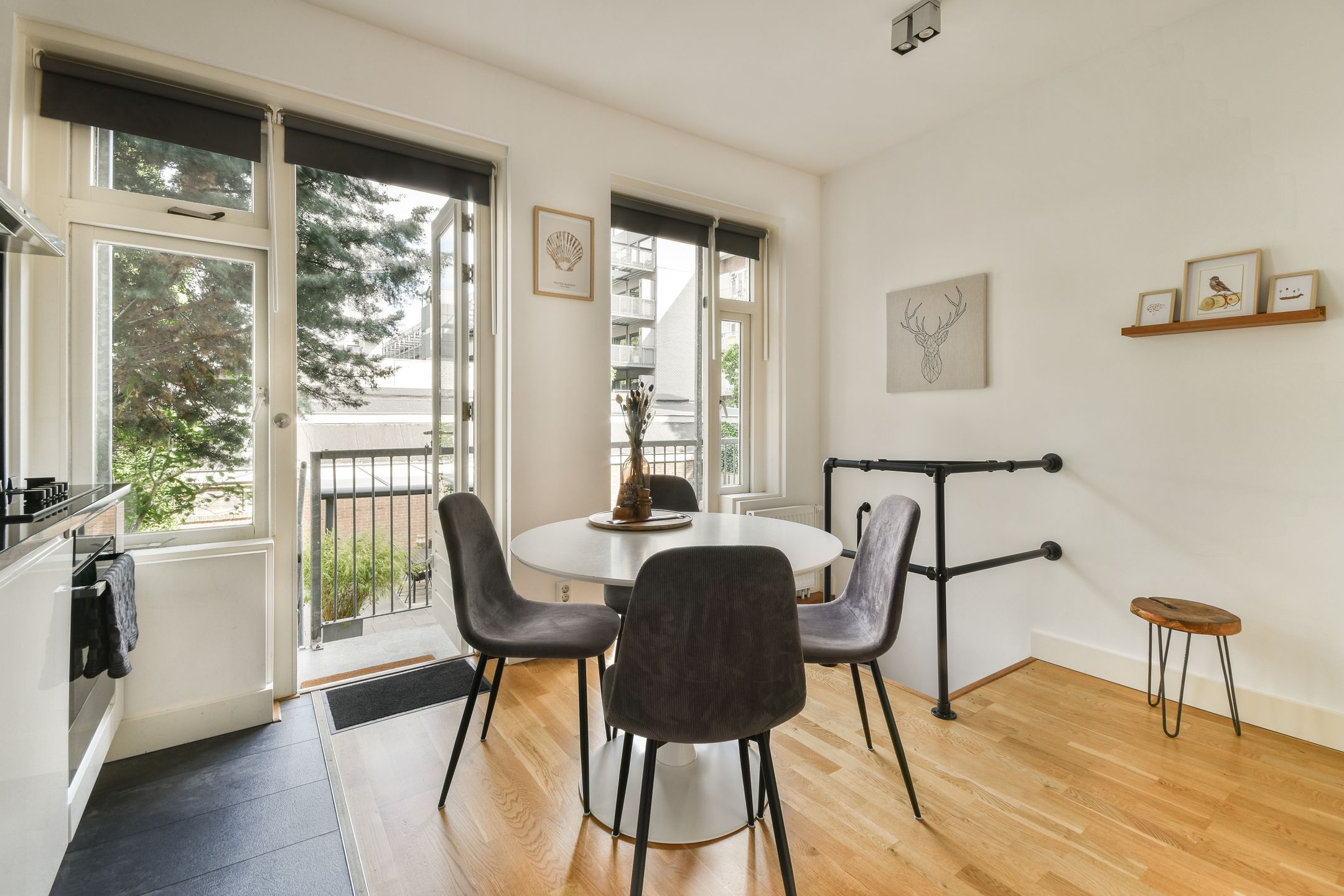 Foto 12 van Bos en Lommerweg 21-H