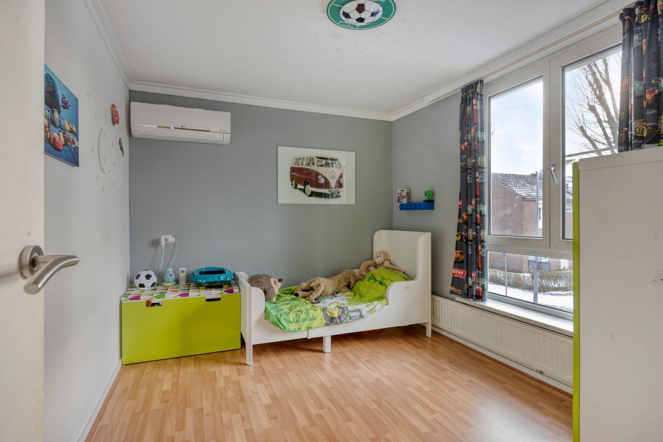 Photo 27 of Amalia van Solmsstraat 13