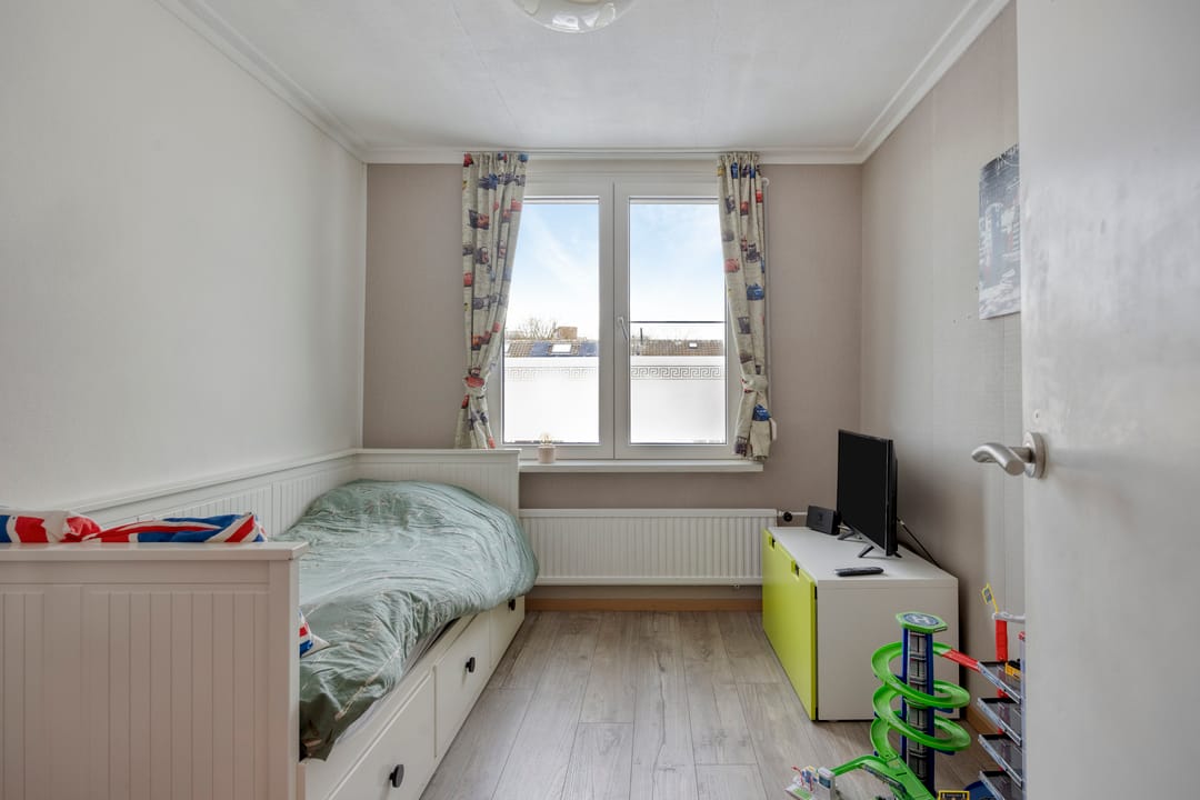 Photo 28 of Amalia van Solmsstraat 13