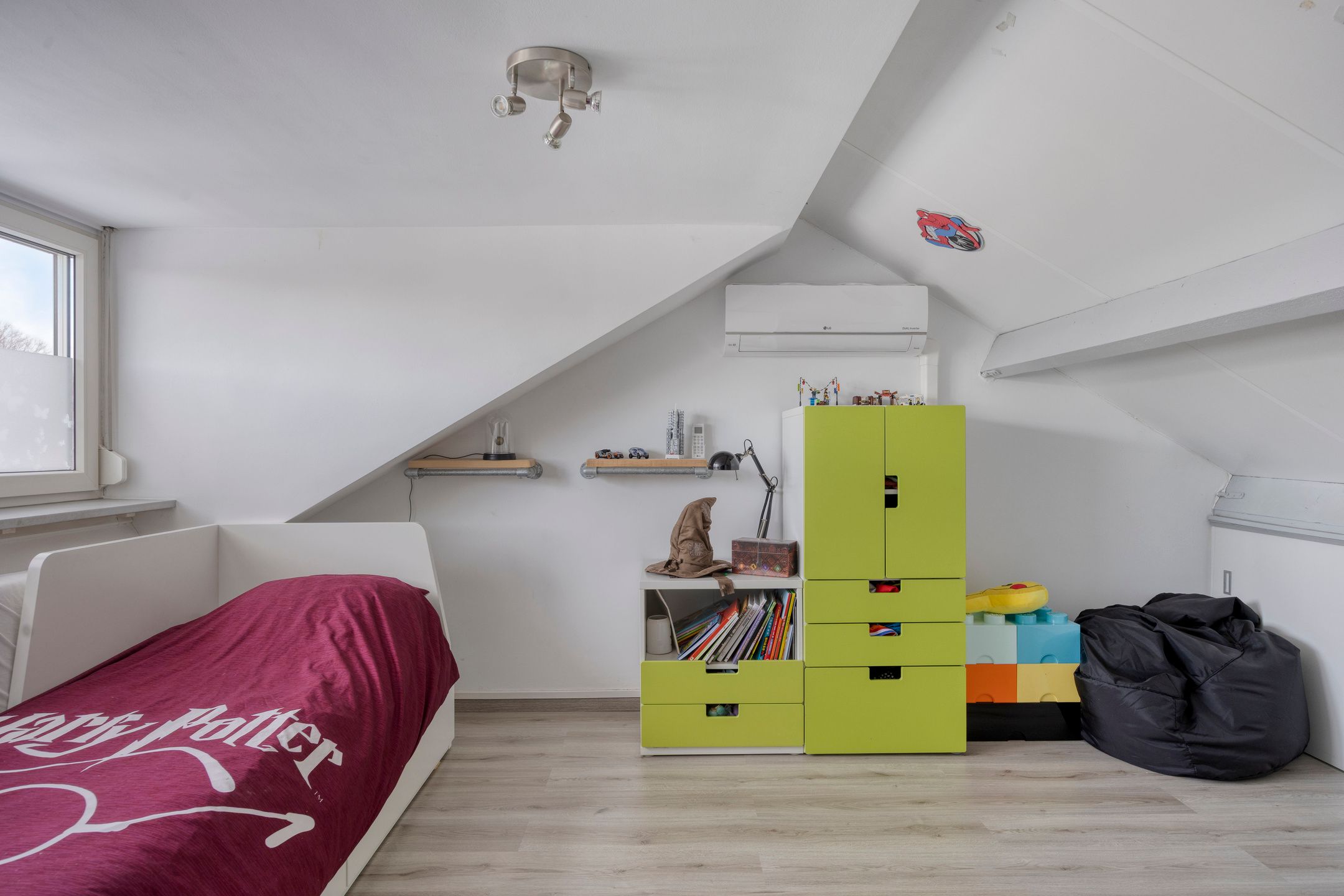 Photo 33 of Amalia van Solmsstraat 13