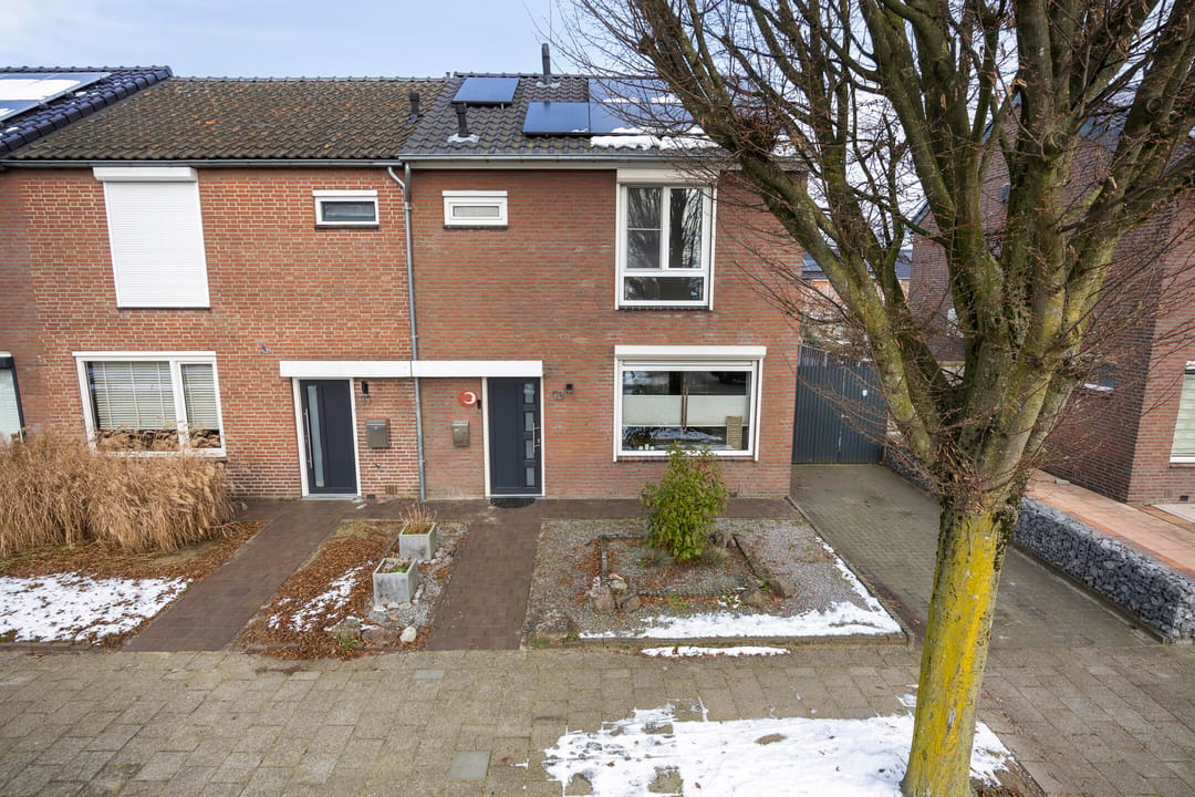 Photo 1 of Amalia van Solmsstraat 13
