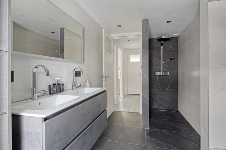 Foto 17 van Zeelsterstraat 92