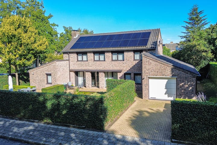 Foto 1 van Elzenlaan 53