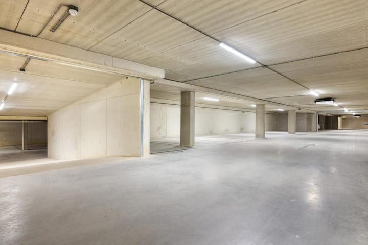 Photo 24 of Niemeyerstraat 129