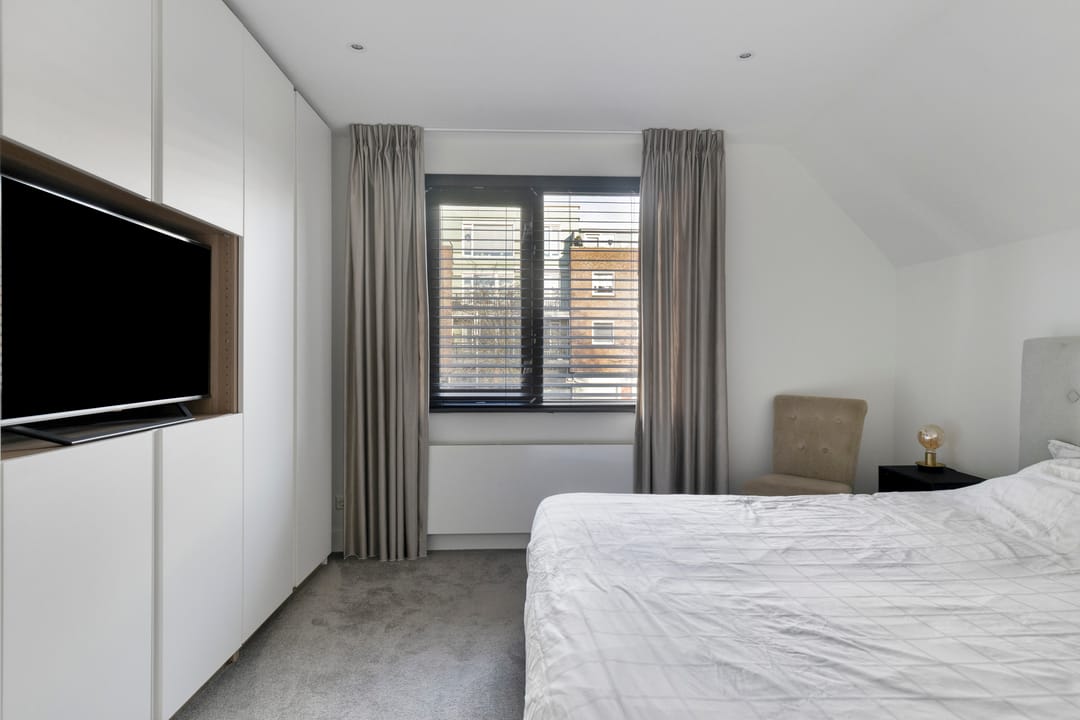 Photo 22 of Bickerstraat 70-A