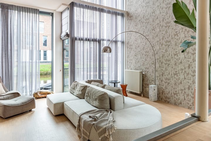 Foto 9 van Laaxumstraat 56