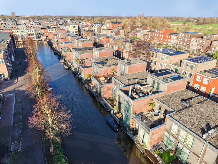 Foto 15 van Laaxumstraat 56