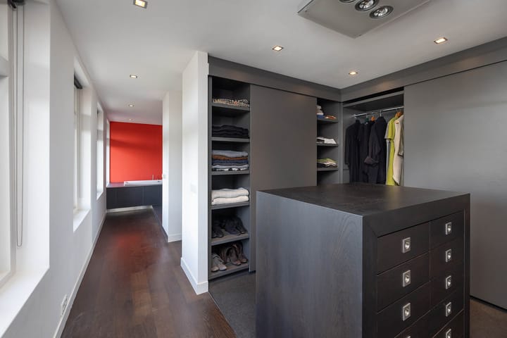 Photo 40 of Oranjestraat 46