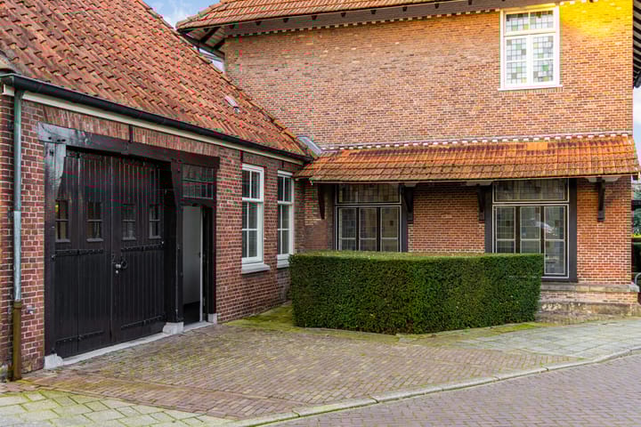 Photo 51 of Oranjestraat 46