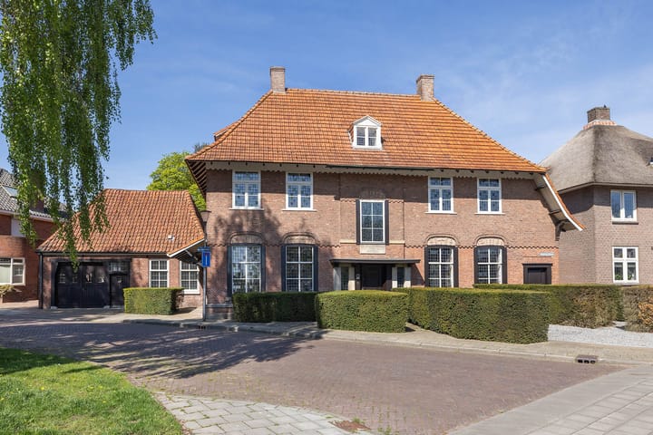 Photo 77 of Oranjestraat 46