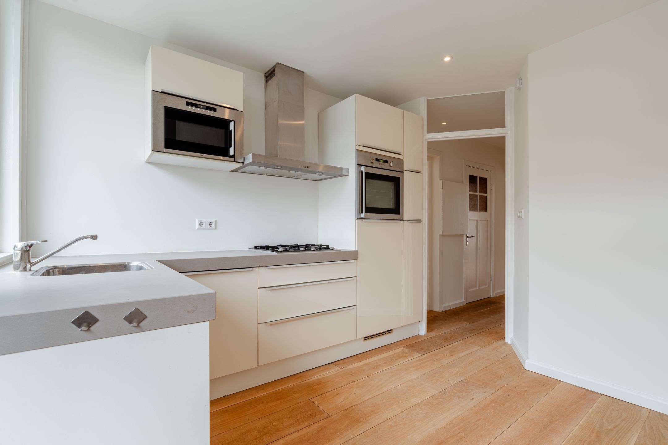 Foto 9 van Sassenheimstraat 67-2