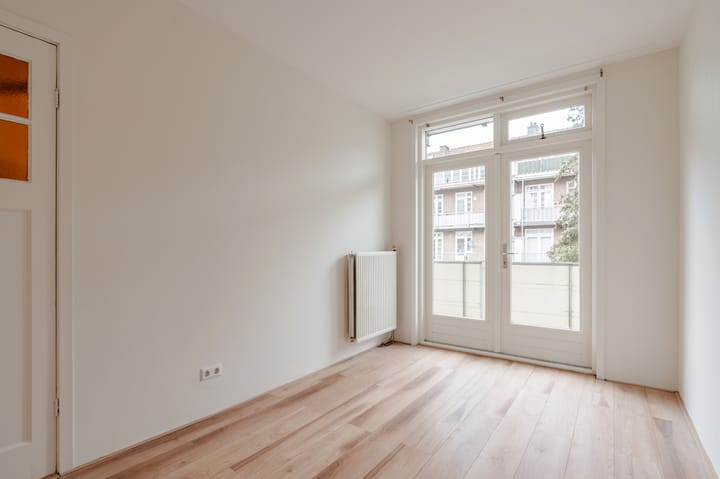 Foto 11 van Sassenheimstraat 67-2