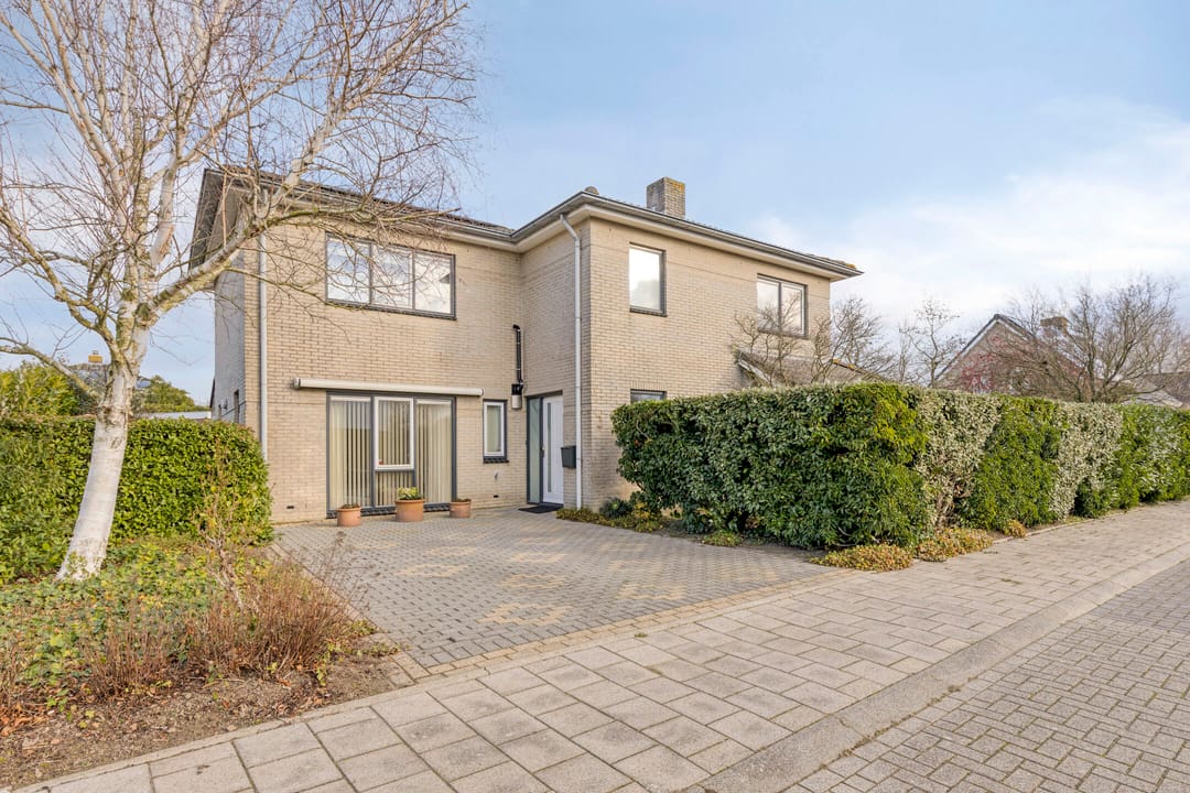 Photo 1 of C.W. Sturmstraat 3