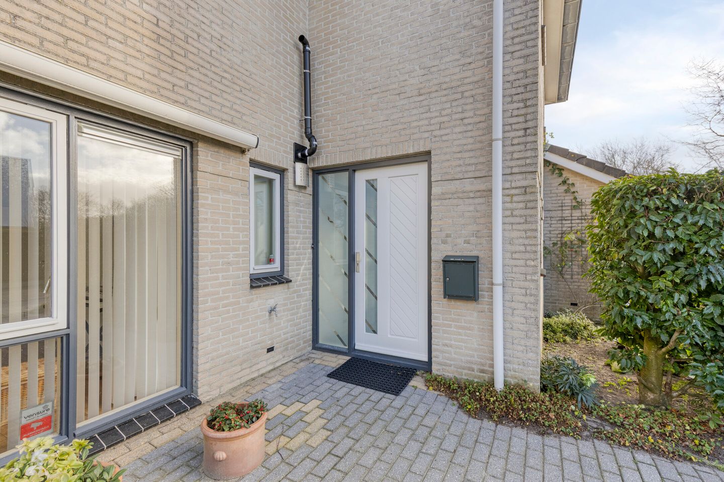 Photo 5 of C.W. Sturmstraat 3