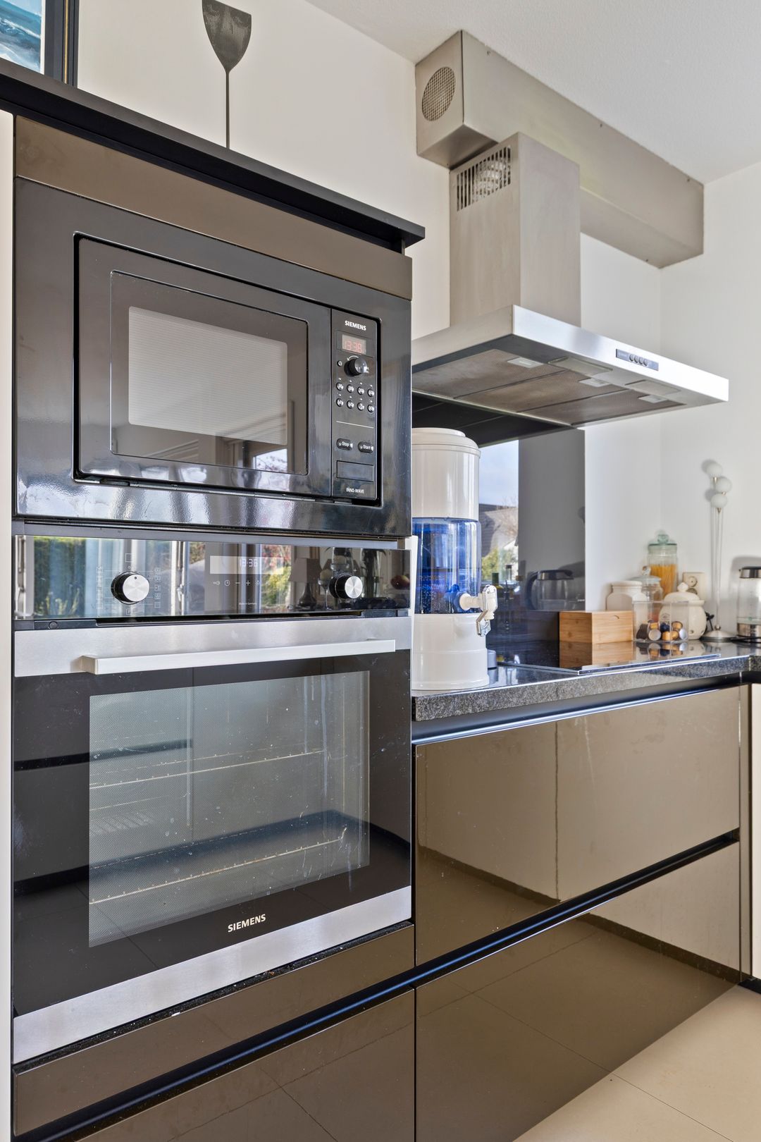 Photo 22 of C.W. Sturmstraat 3