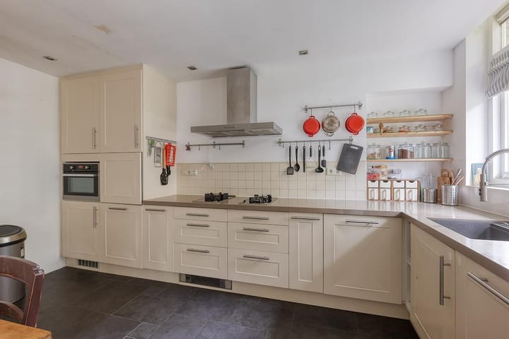 Foto 12 van Van der Aastraat 102