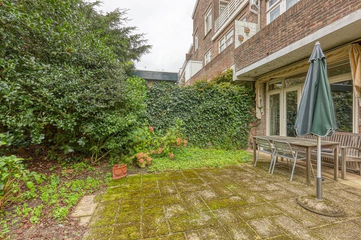 Foto 15 van Van der Aastraat 102