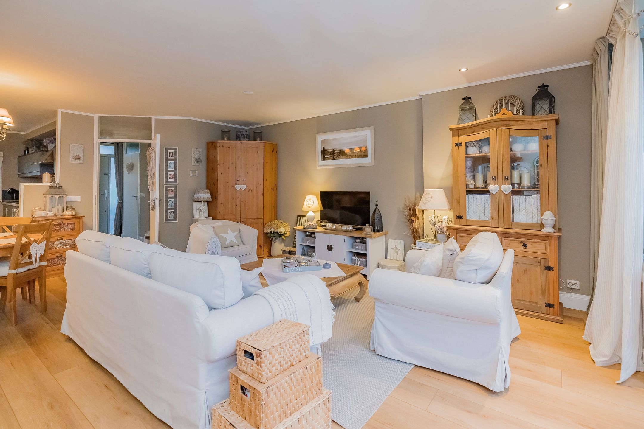 Foto 15 van Zwanebloembocht 108