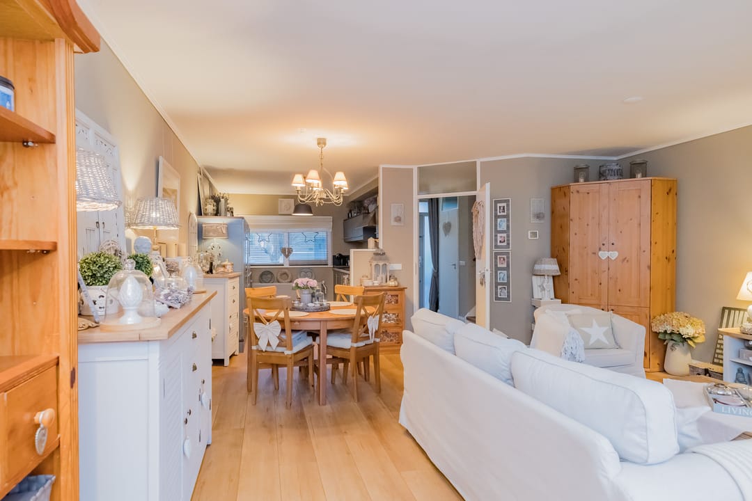 Foto 16 van Zwanebloembocht 108