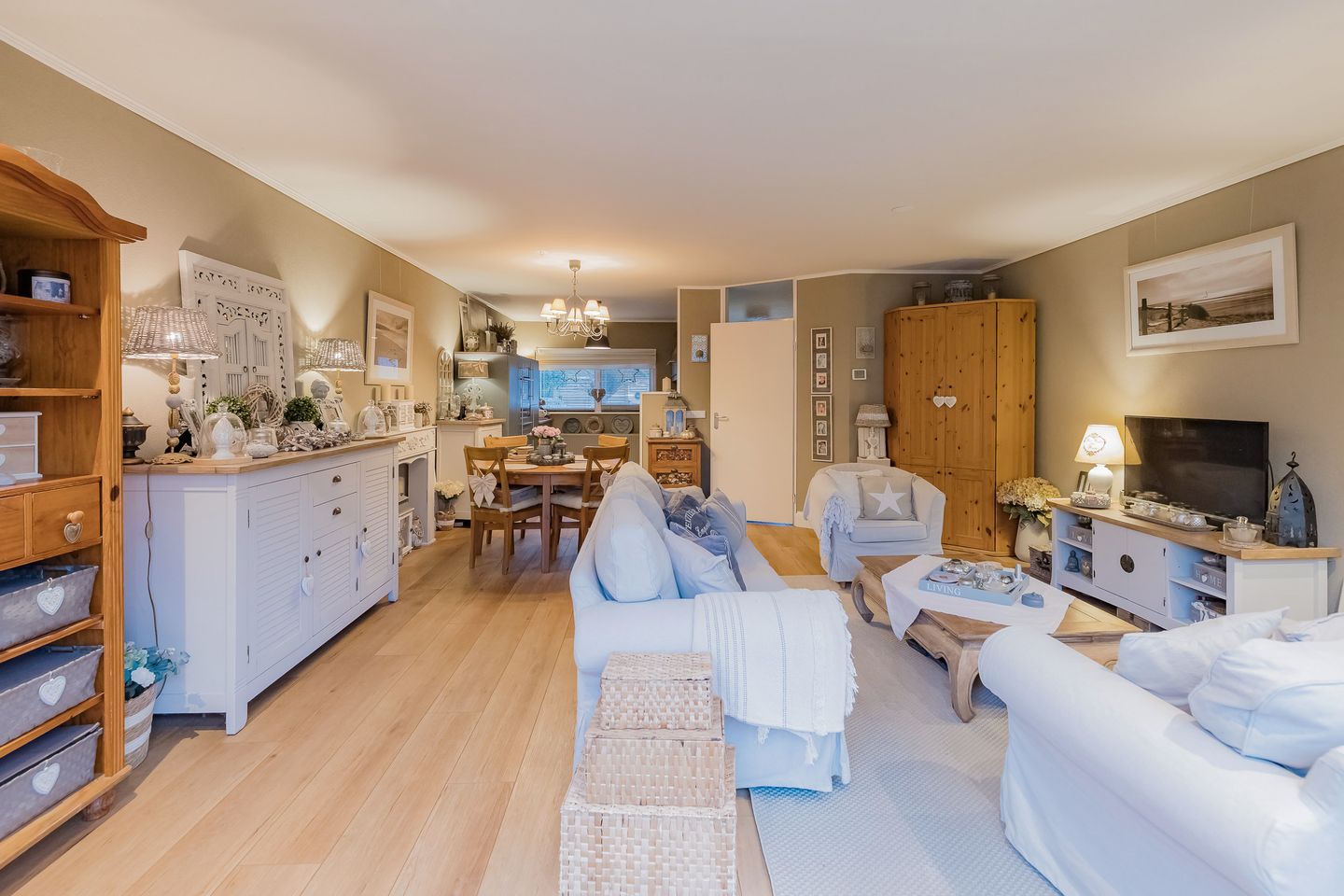 Foto 20 van Zwanebloembocht 108