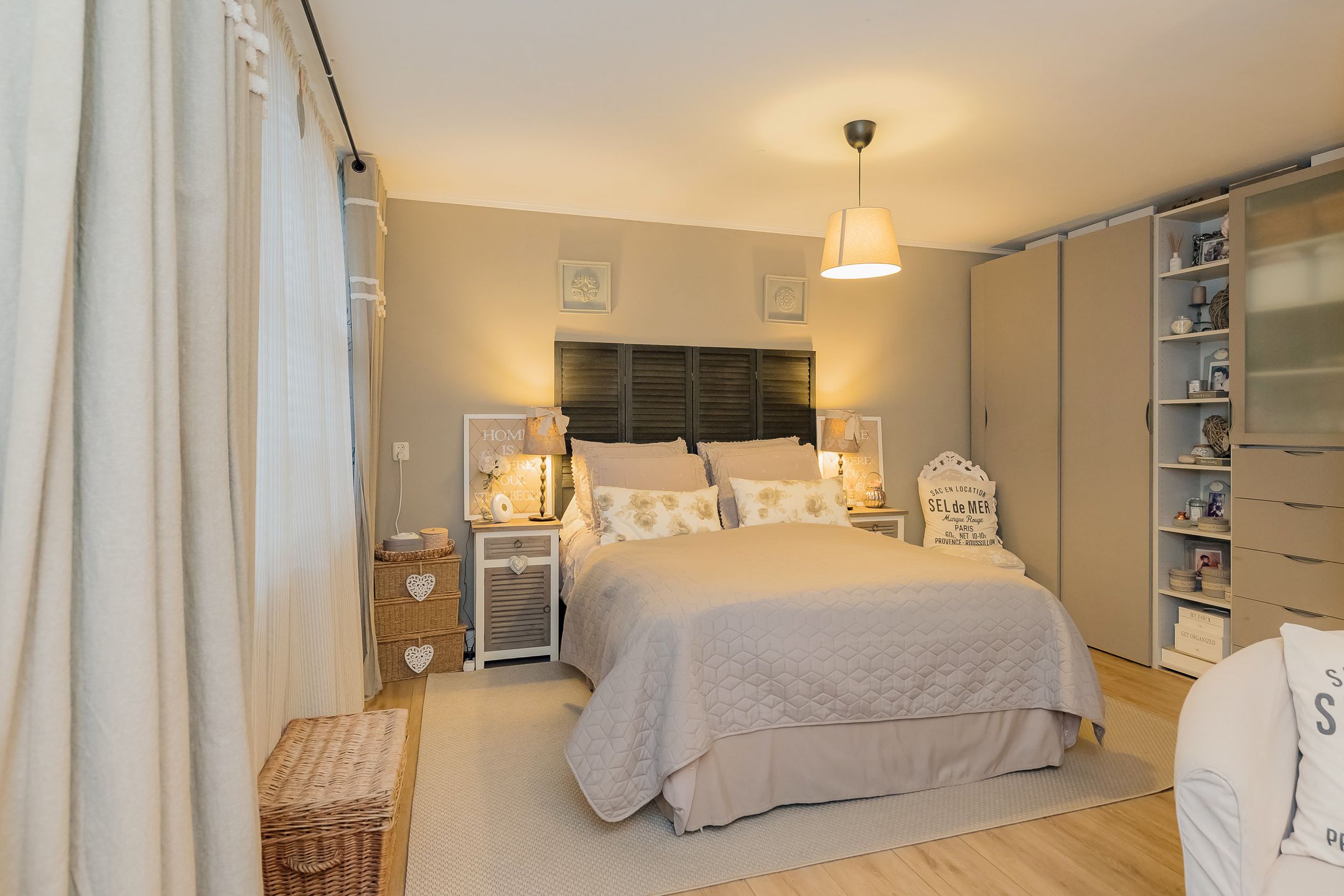 Foto 30 van Zwanebloembocht 108