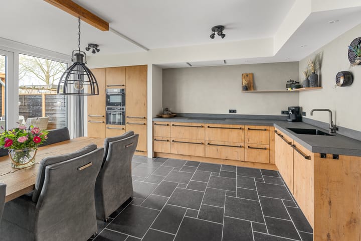 Photo 8 of Krooshofstraat 46