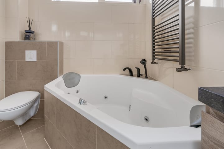 Photo 19 of Krooshofstraat 46