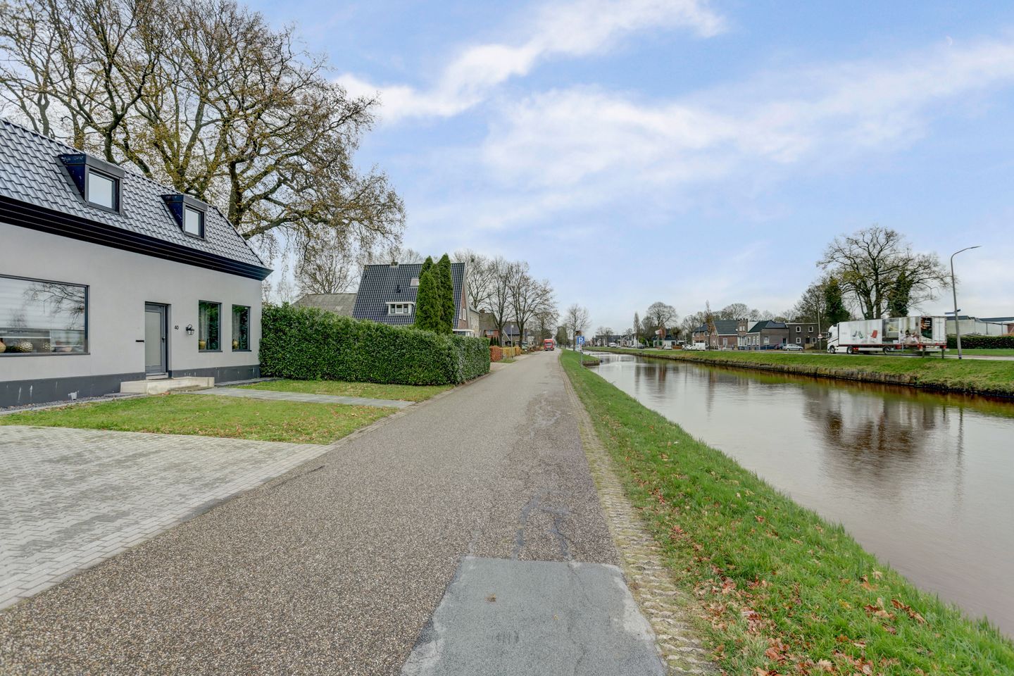 Photo 5 of Parallelweg 40