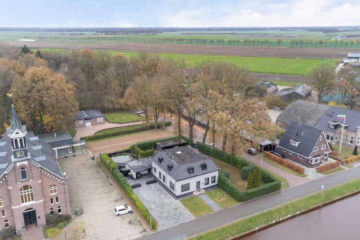 Foto 47 van Parallelweg 40