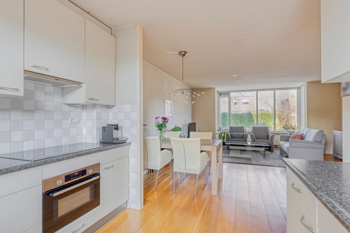 Foto 14 van Limburgsingel 98