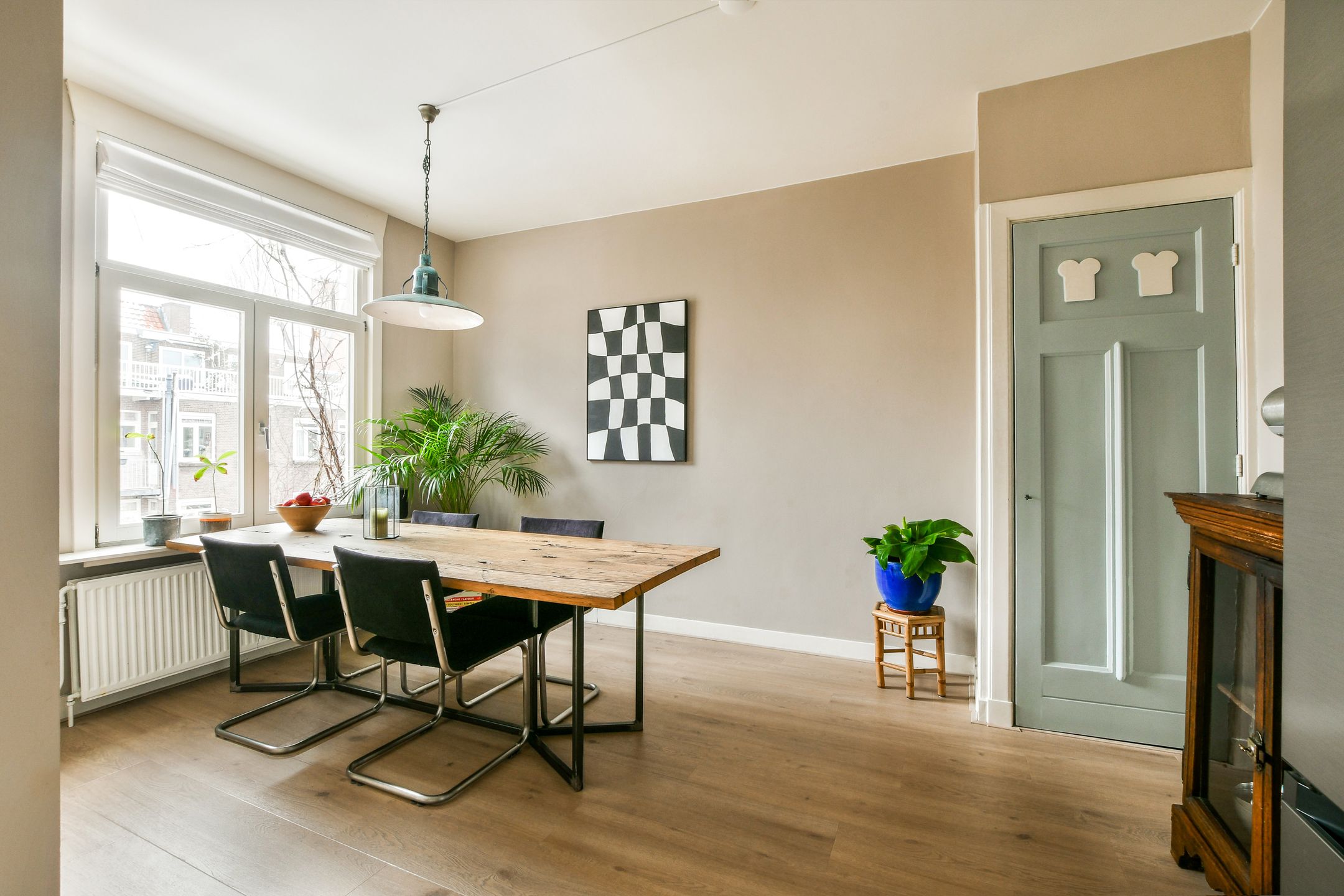 Foto 15 van Roerstraat 7-3