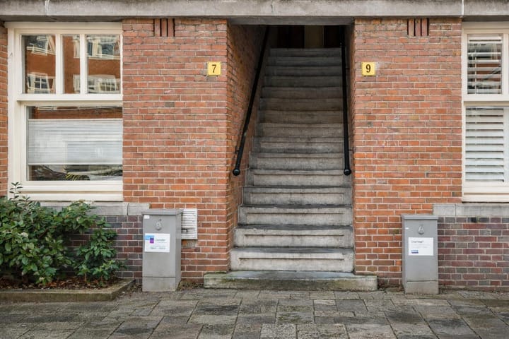 Foto 33 van Roerstraat 7-3